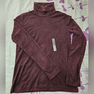 NWT Uniqlo - Maroon Heattech Fleece Turtleneck